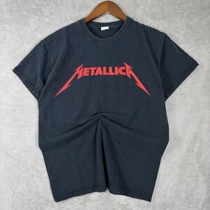 Metallica T-Shirt Mens Medium Black Good Red Logo Graphic Tee